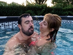 Rubia, Pareja, Francés, Hd, Húngaro, Masturbación, Piscina, Bajo el agua