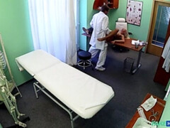 Amateur, Mamada, Corrida, Médico, Penetracion con dedos, Oficina, Coño, Uniforme