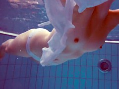 Enthousiasteling, Badpak, Softcore pornografie, Tiener