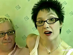 フェラチオ, イギリス人, カップル, 中出し, イく瞬間, 人妻の, 淫乱熟女, 妻