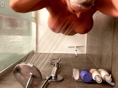 Badkamer, Grote mammen, Oudere vrouw, Frans, Masturbatie, Rijpe lesbienne, Moeder die ik wil neuken, Douche