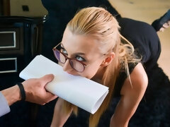 Blond, Pijpbeurt, Hondjeshouding, Dominatie, Brillen, Handbeurt, Geschoren, Tiener