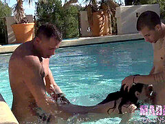 Минет, Брюнетки, Европейки, На природе, Вечеринка, Испанки, Молоденькие, Втроем