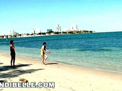 ビーチ, ブロンド, 茶髪の, 自然山雀, フェラする, ティーン, 三人, オッパイの