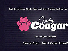 Bikini, Mamada, Morena, Corridas, Pies, Masturbacion con pies, Atragantadas, Madres para coger