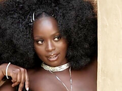 Grote mammen, Bruinharig, Zwart, Vingeren, Masturbatie, Mager, Alleen, Tiener