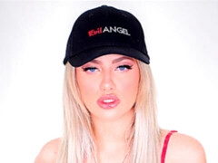 Grosse titten, Blondine, Besamung, Hardcore, Absätze, Rasiert, Strümpfe, Tätowierung