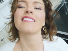 Enthousiasteling, Slaapkamer, Gevangen, Hondjeshouding, Jurk, Hakken, Kut duiken, Stiefmoeder