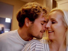 Kont, Lieveling, Grote mammen, Blond, Rijpe lesbienne, Moeder die ik wil neuken, Pornster, Kut duiken