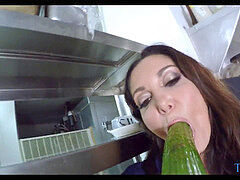 Bedriegen, Oudere vrouw, Keuken, Moeder die ik wil neuken, Kousen, Tietenklus