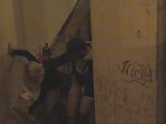 Blondine, Blasen, Hundestellung, Handjob, Lingerie, Öffentlich, Schuhe, Jungendliche (18+)