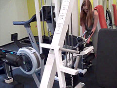 Pijpbeurt, Man die toekijkt, Europees, Sportzaal, Geld, Realiteit, Roodharige vrouw, Tiener