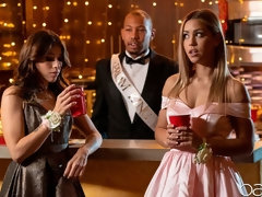 Cul, Sucer une bite, En levrette, Branlette thaïlandaise, Léchez, Adolescente, Plan cul à trois, Nénés