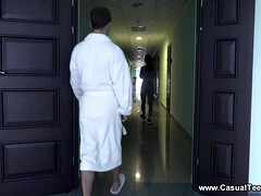 Pijpbeurt, Logement, Ondergoed, Natuurlijke tieten, Rijden, Geschoren, Tiener, Tieten likken