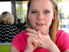 Dichtbij, Jurk, Extreem, Hakken, Masturbatie, Orgasme, Openbaar, Alleen