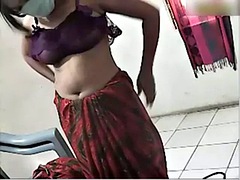 Awesome desi MILF fingering on cam