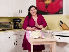 Gorda, Morena, Penetracion con dedos, Peludo, Masturbación, Madres para coger, Estriptis, Juguetes