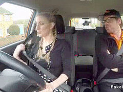 Amateur, Sucer une bite, Britannique, Européenne, Public, Réalité, Espionne, Voyeur