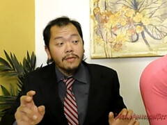 Lécher le cul, Face assise, Femme dominatrice, Fétiche des pieds, Hd, Petite femme, Esclave, Grande