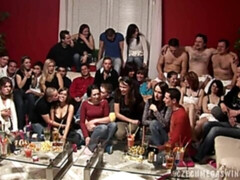 Enthousiasteling, Kont, Grote lul, Groep, Natuurlijke tieten, Orgie, Feest, Tiener