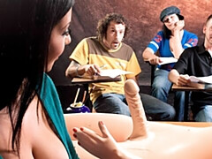 Grosser schwanz, Grosse titten, Braunhaarige, Vollbusig, Hundestellung, Hardcore, Natürlichen titten, Lehrer