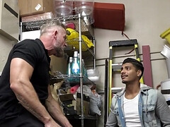 18 años, Mamada, Papá, Garganta profunda, Penetracion con dedos, Hd, Interracial, Adolescente