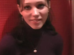 Милые, Анальный секс, Минет, Брюнетки, Куколка, Сосущие, Втроем, Туалет