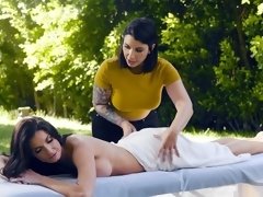 69, デカ尻, 茶髪の, 指いじり, キス, オナニー, 淫乱熟女, アウトドア