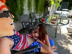 Grosse titten, Blasen, Braunhaarige, Vollbusig, Sperma im mund, Schwanz, Aufs gesicht abspritzen, Masturbation
