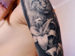 Very Sexy Babes Kissing And Eating Each Other