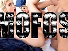 Tetas grandes, Rubia, Morena, Lesbiana, Lamidas, Coño, Afeitado, Juguetes