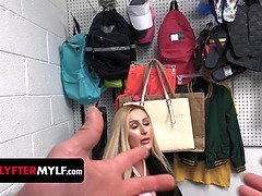 Blondine, Geile alte tussi, Kehlenfick, Hd, Natürlichen titten, Pov, Muschi, Rau