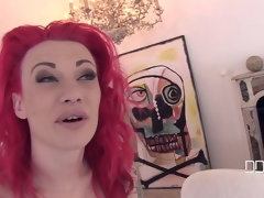 Brits, Moeder die ik wil neuken, Slipje, Doordringend, Geschoren, Rok, Tatoeage, Tieten likken