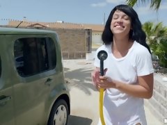 Grosser arsch, Grosser schwanz, Blasen, Braunhaarige, Auto, Dürr, Jungendliche (18+), Titten