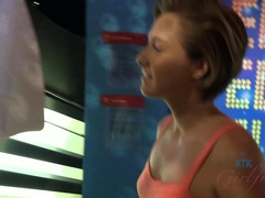 素人, 浴室, ブロンド, 彼女, ピアス, 剃毛, スカート, オッパイの