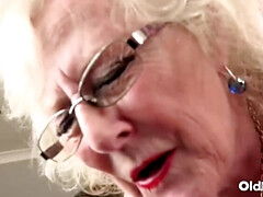 Grosse titten, Blasen, Geile alte tussi, Paar, Europäisch, Hd, Reif, Muschi