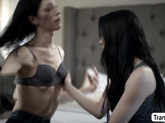 Trans stepmommy fucked by tight pussy