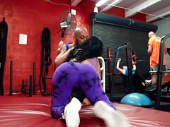 Большая жопа, Минет, Латиноамериканки, На публике