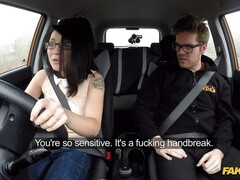 アジア人, フェラチオ, 車, バック, アウトドア, 現実, スパンキング, ゴックンする