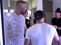 Enthousiasteling, Grote kont, Grote lul, Groep, Latijnse vrouw, Orgie, Tiener