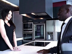 Pijpbeurt, Bruinharig, Hondjeshouding, Handbeurt, Interraciaal, Geschoren, Mager, Tiener