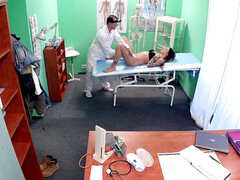 Amateur, Engañando, Penetracion con dedos, Pajear, Enfermera, Oficina, Uniforme, Mojado