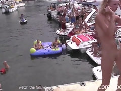 Amateur, Brunette brune, Gode, Première fois, Exhib, Lesbienne, Léchez, Chatte