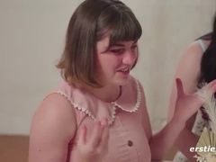 Hot Lesbian Workshop: 4 Sexy Ladies Learn Oral Sex Techniques on Laney Day