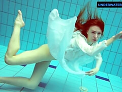 18 jahre, Strand, Nackt, Pool, Öffentlich, Russisch, Jungendliche (18+), Unter wasser