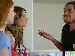 Blasen, Hundestellung, Frau frau mann, Hardcore, Zierlich, Realität, Schwestern, Jungendliche (18+)