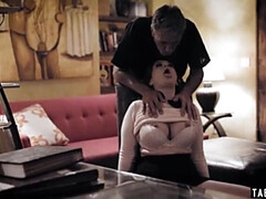 Grosser arsch, Grosser schwanz, Grosse titten, Braunhaarige, Pummelig, Hundestellung, Natürlichen titten, Rau