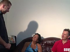 Tetas grandes, Mamada, Morena, Garganta profunda, Abuelita, Maduro, Gritar, Trio