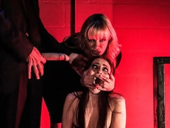 Bisexuelle, Blonde, En levrette, Branlette thaïlandaise, Fête, Strapon, Adolescente, Nénés