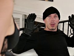 Блондинки, Пальцем, Домохозяйки, Лизание, Белье, Милф, Пирсинг, Порка